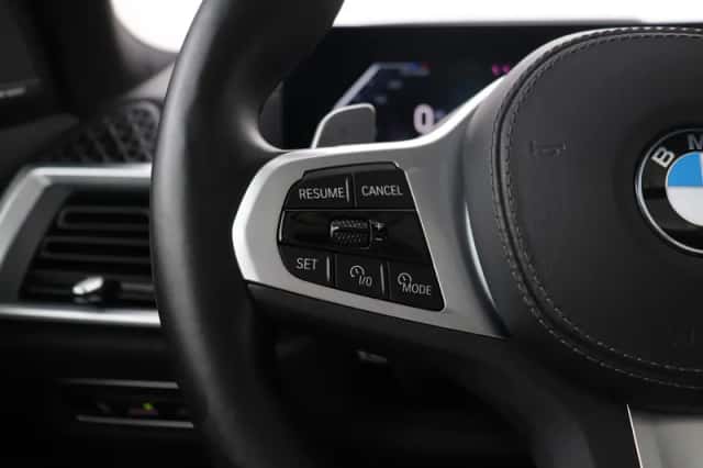 BMW X7 (2024) thumbnail 44