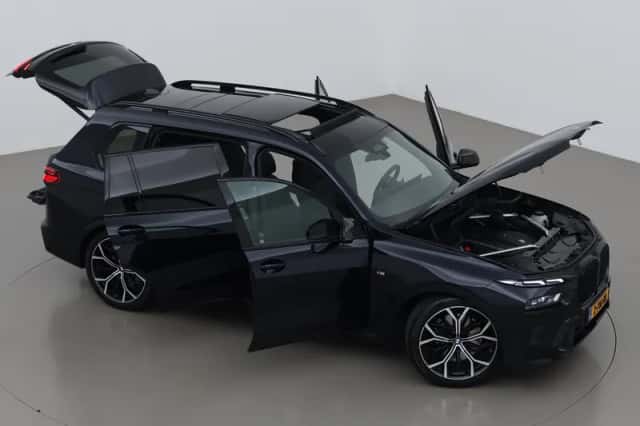 BMW X7 (2024) thumbnail 6