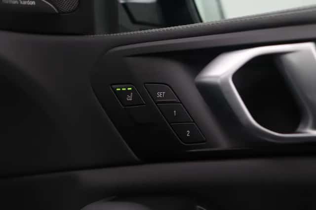 BMW X7 (2024) thumbnail 51