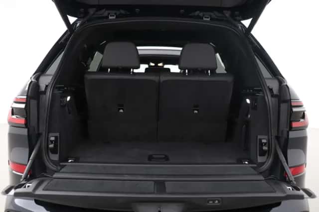 BMW X7 (2024) thumbnail 56