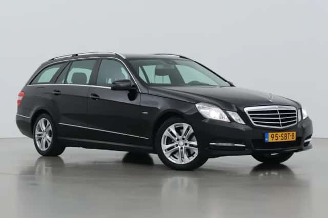 Mercedes-Benz E-Klasse (2010) thumbnail 1