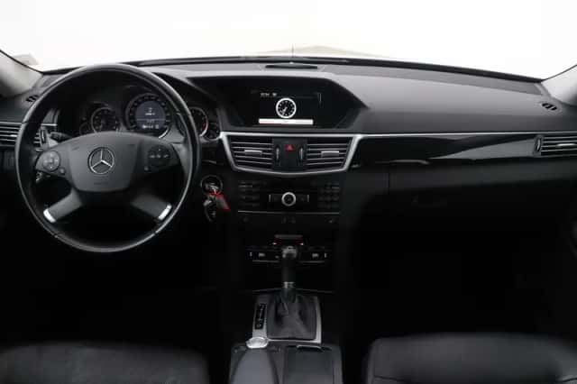Mercedes-Benz E-Klasse (2010) thumbnail 4