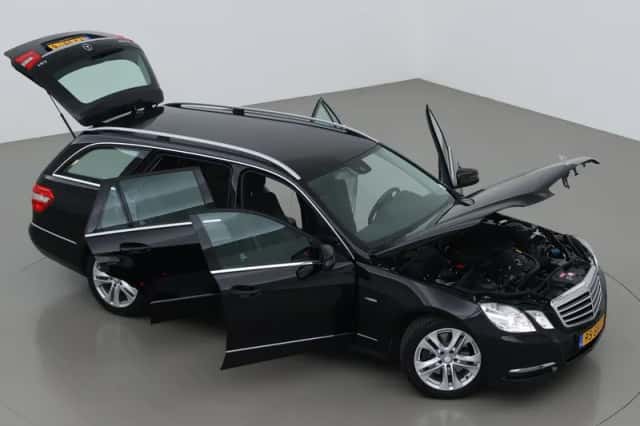 Mercedes-Benz E-Klasse (2010) thumbnail 6