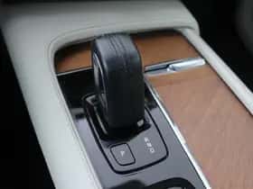 Volvo XC90 (2021) thumbnail 35