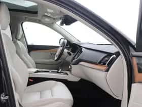 Volvo XC90 (2021) thumbnail 5