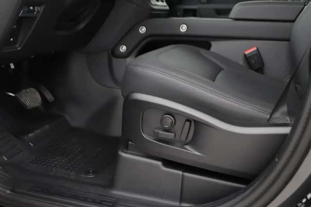Land Rover Defender (2026) thumbnail 44