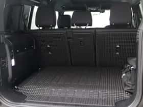 Land Rover Defender (2026) thumbnail 48