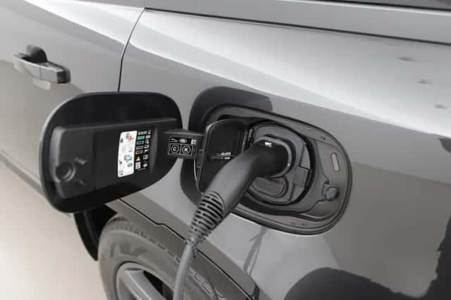 Land Rover Defender (2026) thumbnail 54