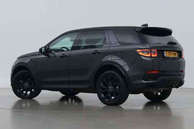 Land Rover Discovery Sport (2023) thumbnail 2