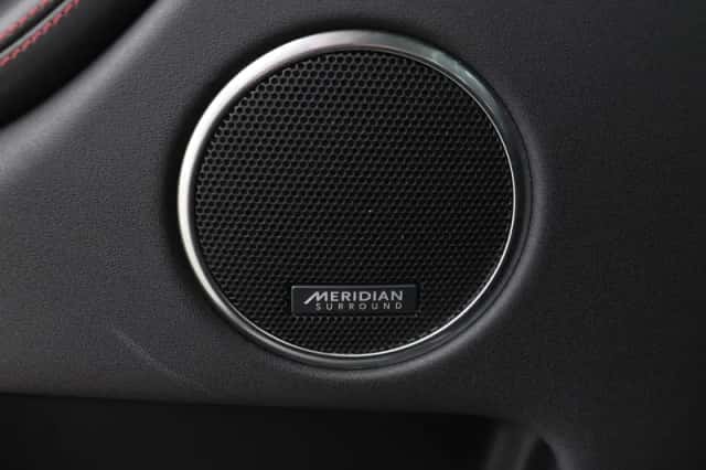 Land Rover Discovery Sport (2023) thumbnail 14