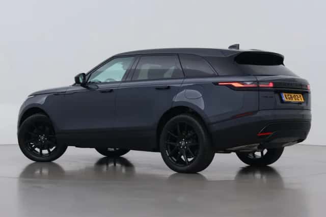 Land Rover Range Rover Velar (2025) thumbnail 2