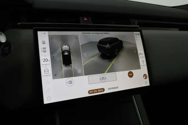 Land Rover Range Rover Velar (2025) thumbnail 11