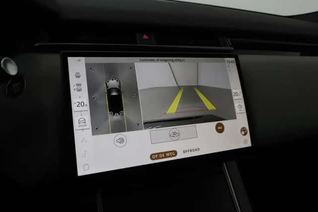 Land Rover Range Rover Velar (2025) thumbnail 21