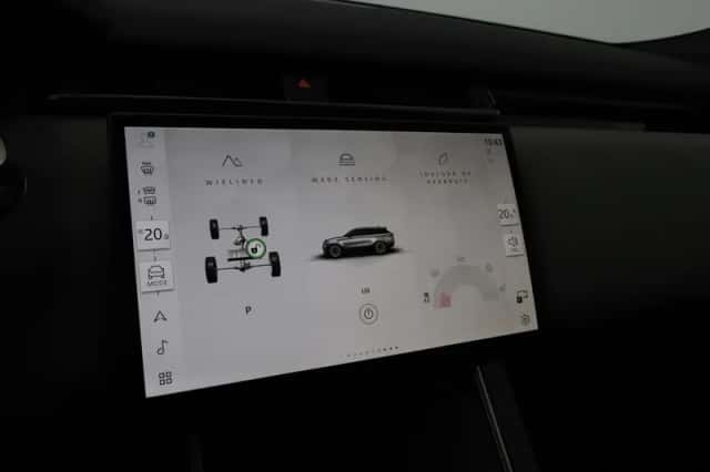 Land Rover Range Rover Velar (2025) thumbnail 24