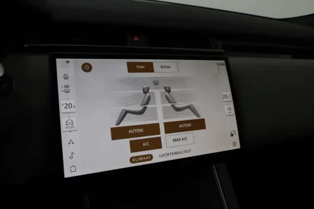 Land Rover Range Rover Velar (2025) thumbnail 29