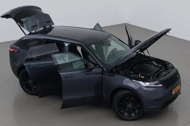 Land Rover Range Rover Velar (2025) thumbnail 6
