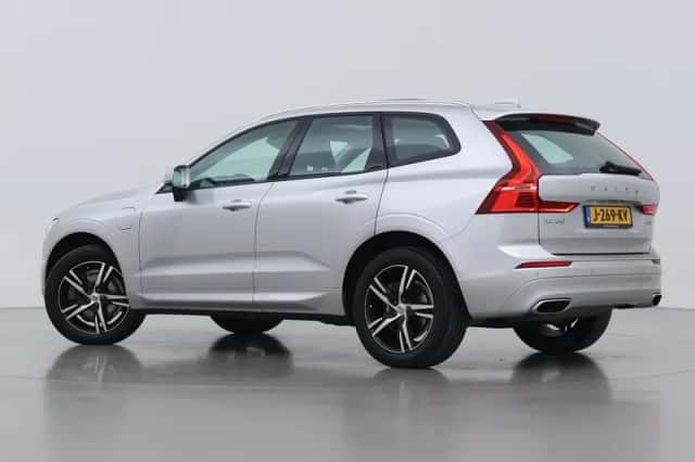Volvo XC60 (2019) thumbnail 2