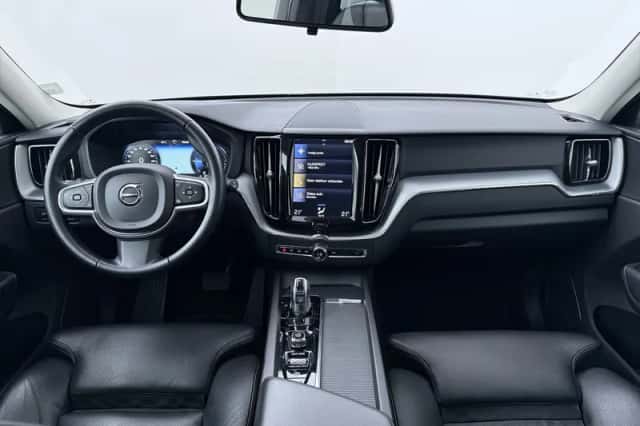 Volvo XC60 (2019) thumbnail 4