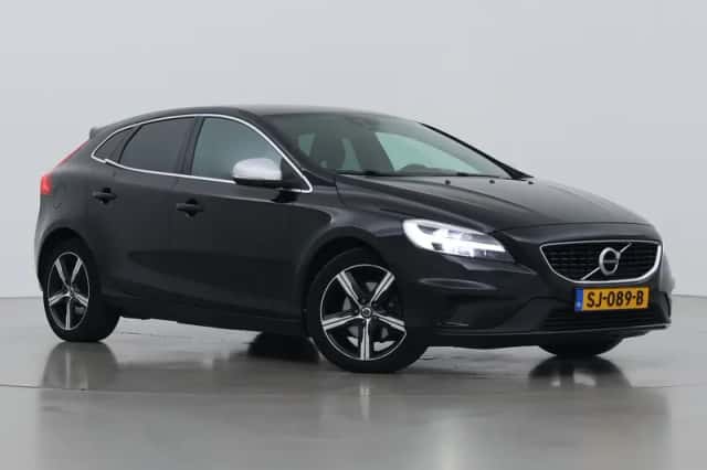 Volvo V40 (2018) thumbnail 1