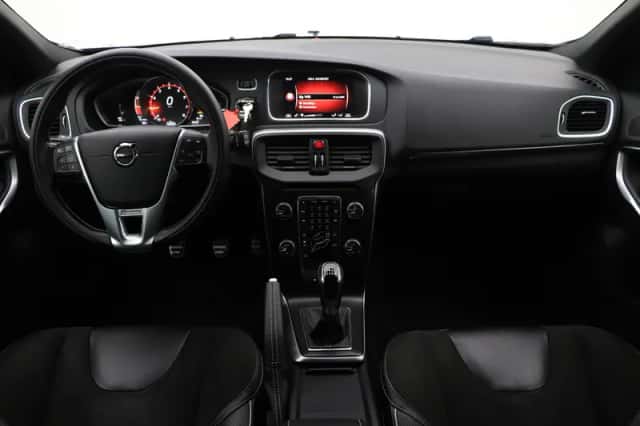 Volvo V40 (2018) thumbnail 4