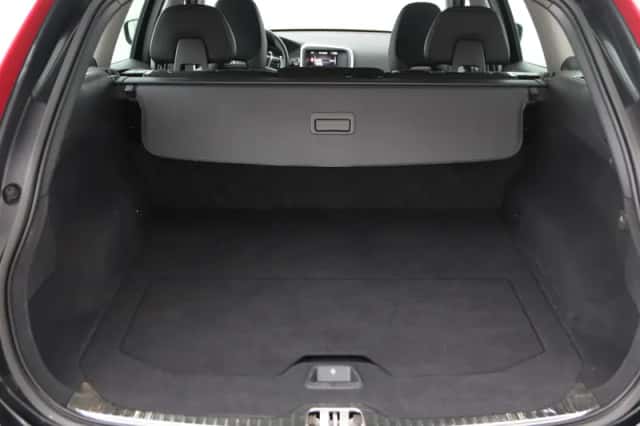 Volvo XC60 (2017) thumbnail 34