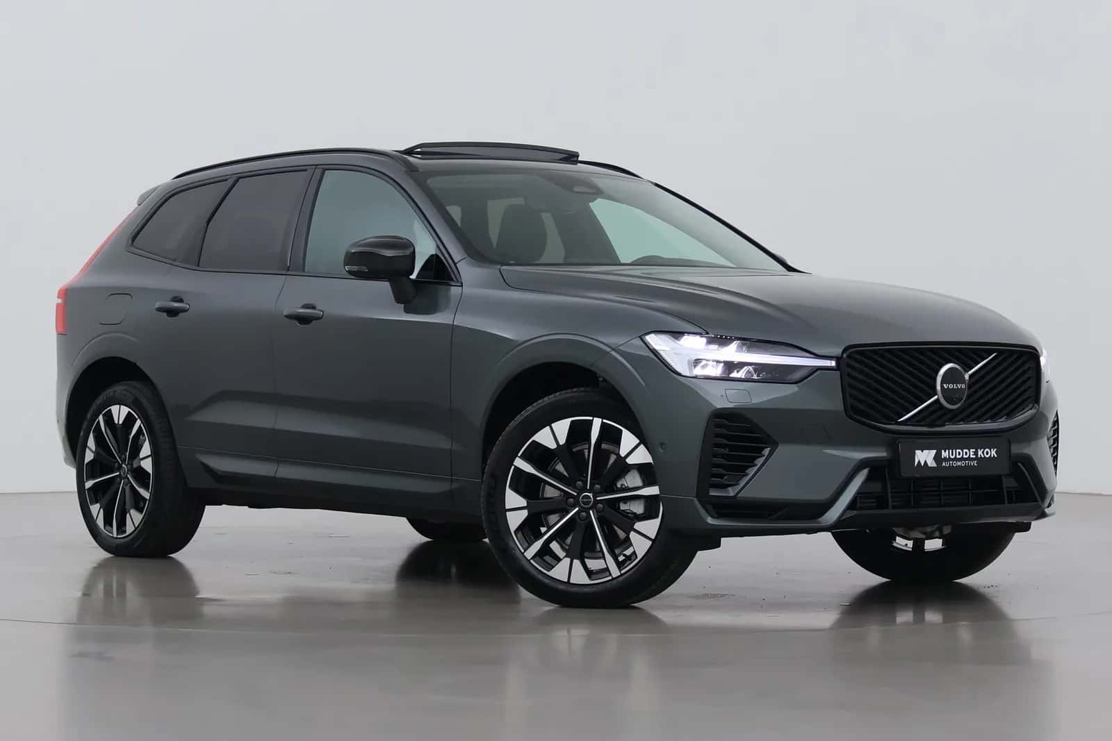 Volvo XC60 (2026) — foto 1