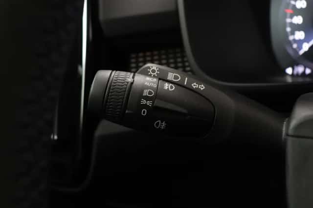 Volvo XC40 (2022) thumbnail 41