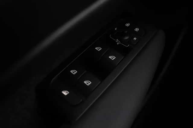 Volvo XC40 (2022) thumbnail 45
