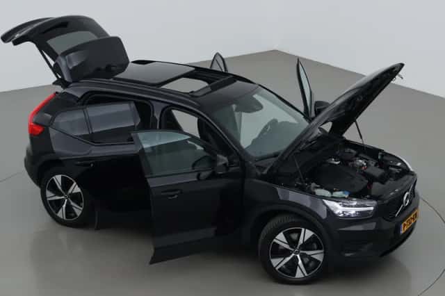 Volvo XC40 (2022) thumbnail 6