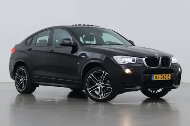 BMW X4 (2016) thumbnail 1