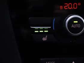 BMW X4 (2016) thumbnail 12