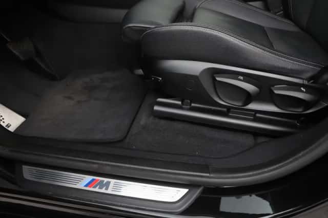 BMW X4 (2016) thumbnail 42