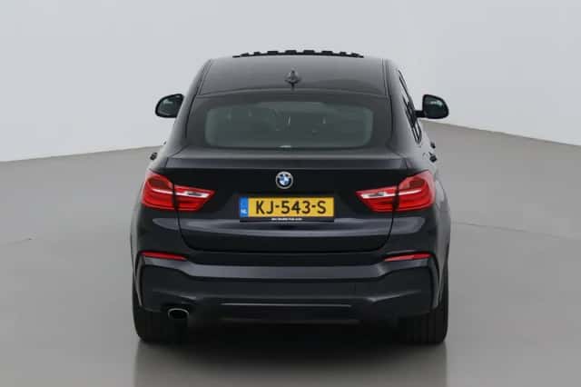 BMW X4 (2016) thumbnail 9