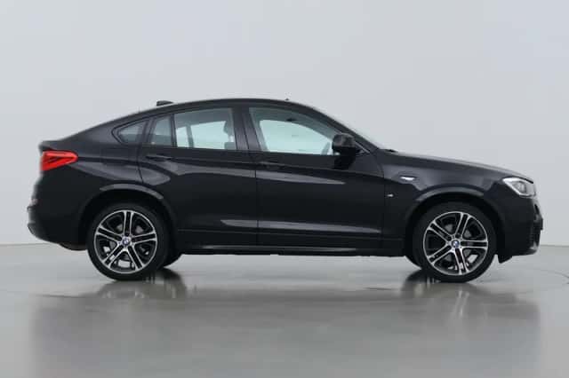 BMW X4 (2016) thumbnail 10