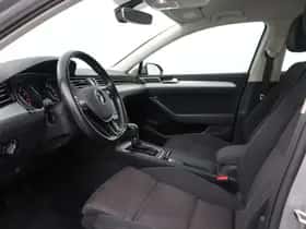 Volkswagen Passat (2017) thumbnail 3