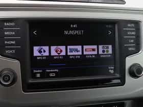 Volkswagen Passat (2017) thumbnail 23