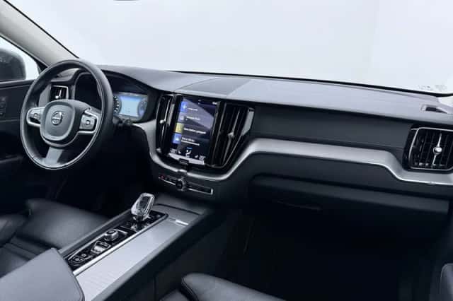 Volvo XC60 (2020) thumbnail 17