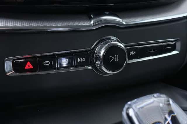 Volvo XC60 (2020) thumbnail 33