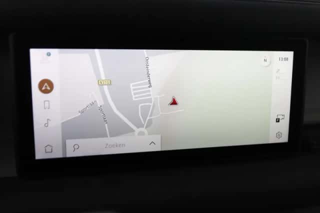 Land Rover Defender (2021) thumbnail 24