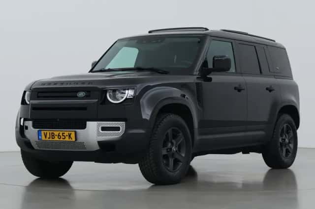 Land Rover Defender (2021) thumbnail 8