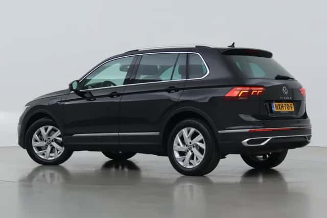 Volkswagen Tiguan (2022) thumbnail 2