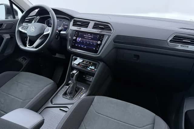 Volkswagen Tiguan (2022) thumbnail 17