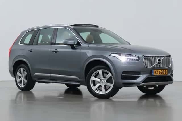 Volvo XC90 (2016) thumbnail 1