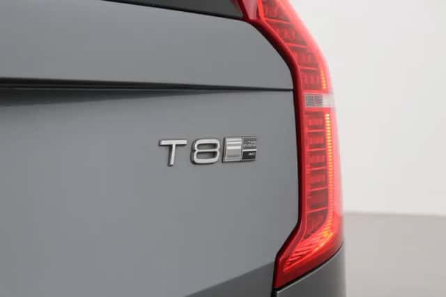 Volvo XC90 (2016) thumbnail 64