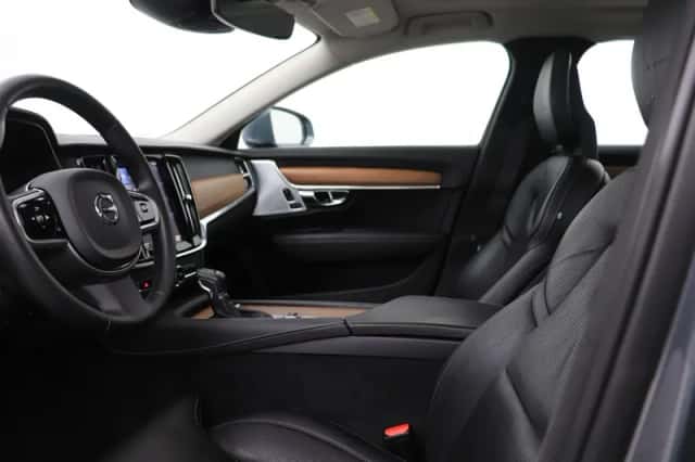 Volvo S90 (2017) thumbnail 3