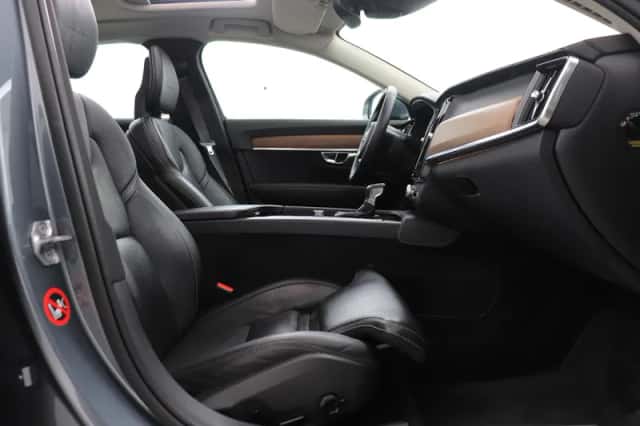 Volvo S90 (2017) thumbnail 5