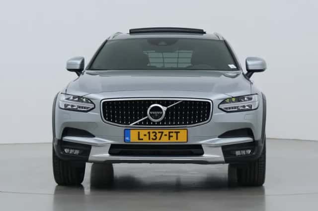 Volvo V90 (2019) thumbnail 16