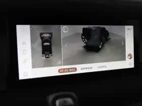 Land Rover Defender (2021) thumbnail 13