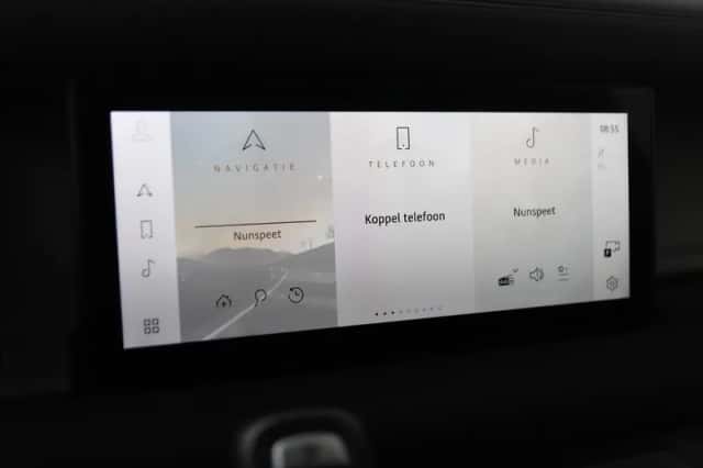 Land Rover Defender (2021) thumbnail 21