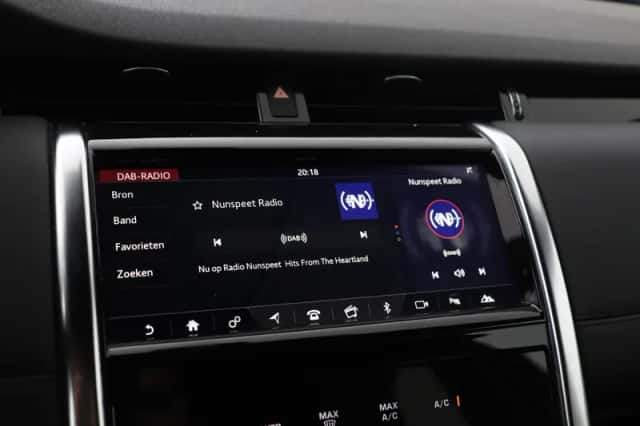 Land Rover Discovery Sport (2020) thumbnail 23